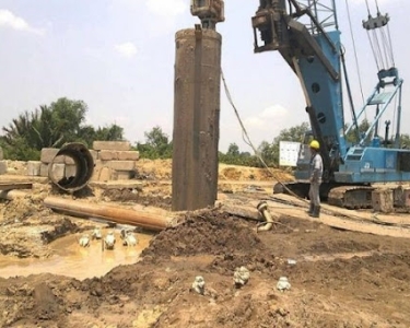 Ép cọc trên nền đất yếu có nguy hiểm gì? Giải pháp ra sao?